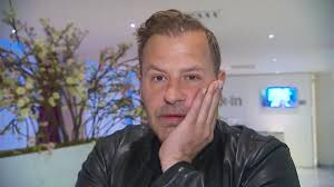 „Alkohol macht einen anderen Menschen aus mir“: Willi Herrens verzweifelter  Kampf gegen die Sucht