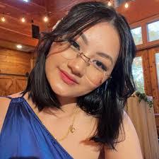 Choua Her's Instagram, Twitter & Facebook