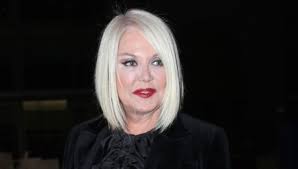 Η ρούλα για μένα είναι ένας άνθρωπος που. Argyrw Koromhla Star Gr