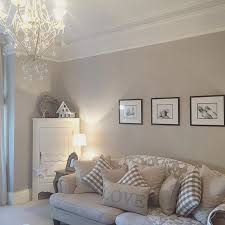 Neutral Beige And White Cottage Living Room Home Design Ideas And Inspiration Living Room Decor Neutral Cottage Living Rooms Beige Living Rooms