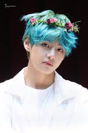 Kim taehyung ist sänger, songschreiber und schauspieler. Winter Strawverry On Twitter Bts Taehyung Bts V Taehyung