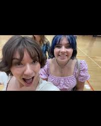 Hi! I'm ella cox from San Francisco. I'm majoring in film production and  hopefully minoring in screenwriting or theater. I love watching movies,  reading, hiking, thrifting, dying my hair fun colors, and