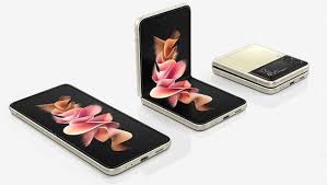 Over 1000 models can be unlocked using a. Samsung Galaxy Z Flip3 5g In Review High Tech Foldable Smartphone Notebookcheck Net Reviews