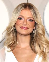 Country Singer Joins Jessica Chastain in New Netflix Thriller