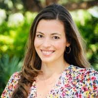 Stephanie Lentsch's Instagram, Twitter & Facebook