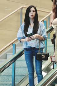 Boyfriend blackpink and bts kiss. Blackpink S Jisoo Experienced Culture Shock When She Saw Rose And Her Mother In The Kitchen Starbiz Net