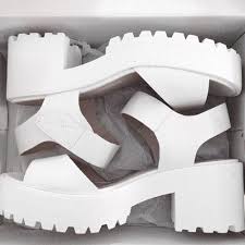 Black And White Sandals With Heel The Secret Society Of Ex Mermaids White Chunky Sandals Heel Sandals Outfit Chunky Sandals