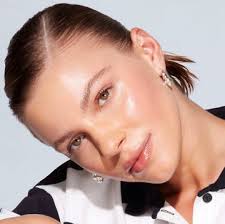 The Cure for Your Adult Acne Could Be Hiding in Your Kitchen