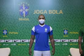 Seleção brasileira transmitido ao vivo em 14/05/2021 12h03 convocação da seleção brasileira para duelos contra equador e paraguai técnico tite divulga lista a partir das 11h (de brasília). Selecao Brasileira De Futsal Convocada Para Copa Do Mundo Veja Lista E Novos Uniformes Futsal Ge