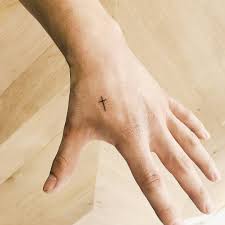 But, the right hand is assertive and it symbolizes the sun, logic, mercy, and the act of giving. Pin On Minimal Tattoos