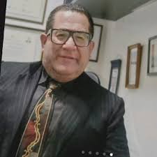 Hoy recibí mi título de notaria pública. “Nihil prius Fide”