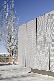 Roses Ies Cap Norfeu Extension Javier De Las Heras Sole Bosch Tarrus Arquitectes Expanded Metal Mesh Facade Metallfassade Streckmetall Baustil