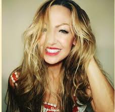 It's official! 🎉 Kimmet Cantwell is your new WFPK midday host! You've  caught her singing around town. You've spent your Sundays with her. You've  heard her voice filling in during the week.