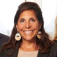 Debra Tomaszewski's Instagram, Twitter & Facebook