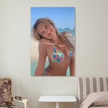 Millie Bobby Brown Sexy Actress Poster (21) Artworks Canvas Poster Room  Aesthetic Wall Art Prints Home Modern Decor Gifts Framed-unframed  08x12inch(20x30cm) : Amazon.ca: Home