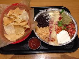 Served with a side of spicy chili willie tots and shiner bock beer cheese. File Baja Chicken Burrito With Chips And Salsa Willy S Mexicana Grill Brookhaven Jpg Wikimedia Commons