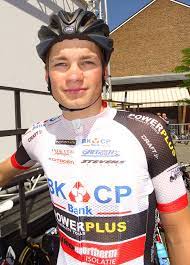 Zijn grootste overwinningen waren zes klassiekers, twee etappes van de tour de france en de wereldkampioenschappen veldrijden in 1996. David Van Der Poel Wikipedia