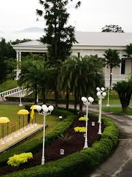 The istana seri menanti, also known as the istana lama seri menanti, is one of the famous landmarks in negeri sembilan. Sri Menanti Palace And Istana Besar Seri Menanti Negeri Sembilan 60 13 288 0401