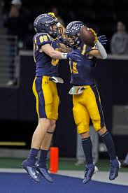 Highland Park advances to regional final behind another strong game from QB Buck Randall