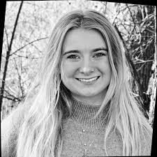 Grace Hess's Instagram, Twitter & Facebook