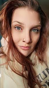 Lacey Darling's Instagram, Twitter & Facebook