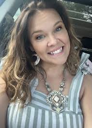 Jackie Cain's Instagram, Twitter & Facebook