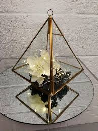 Glass Geometric Terrarium Wedding Table Decor Succulent Etsy Terrarium Wedding Geometric Terrarium Wedding Terrarium Centerpiece