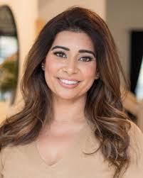 Maria Comia's Instagram, Twitter & Facebook