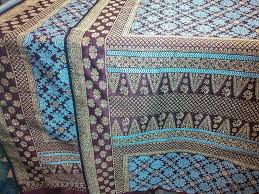 Pin Di Songket Tenun Ikat Lurik Indonesia