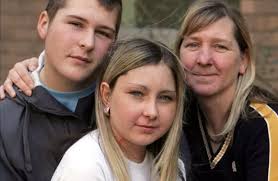 Tributes as double transplant girl Leanne dies