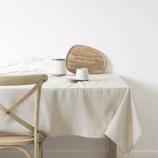 Decorez Votre Table Avec Notre Large Selection De Nappes Chemins De Table Et Serviettes Produits Disponibles En Coton Lin In 2020
