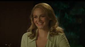 Nov 30, 2011 · mena suvari guest stars on american horror story this week. Pregnant Mena Suvari Goes For Walk With Husband Michael Hope And Stops To Rest Her Swollen Ankles Daily Mail Online