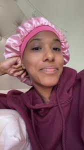 Alia Reeves's Instagram, Twitter & Facebook