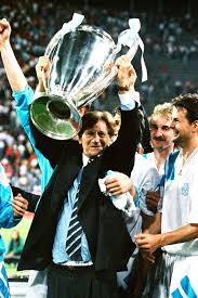 Le professeur a beau expliquer, je ne comprends rien. Diapo Il Y A 25 Ans L Om Remportait La Ligue Des Champions Olympique De Marseille Logo Olympique Olympique