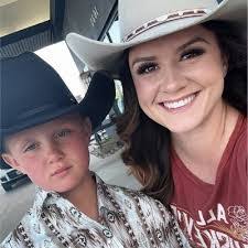 Bethany Kramer's Instagram, Twitter & Facebook