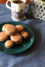 Comme Moi Decouvrez La Recette Macarons Au Cacao Sans Amandes Recette Macaron Chocolat Recette Macaron Recette