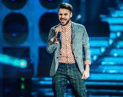 Find top songs and albums by raffaele renda, including il sole alle finestre and senza love. Chi E Raffaele Renda Dalla Calabria A Sanremo Young 2018 Ecco Uno Dei Quattro Finalisti Del Talent Di Rai1 Foto