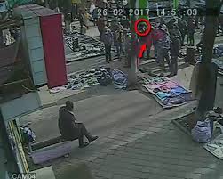 Avand conbinatia nr/an specificata ex: Acesti Barbati Sunt Cautati De Politie Au Fost Surpinsi De Camerele De Supraveghere Cum Fura Din Buzunarul Unei Tinere Video
