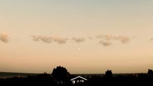 Die angaben beziehen sich auf den raum berlin und umgebung (n 52.516°, e 13.377°). Sonnenaufgang Sonnenuntergang Die Sonne Triumphiert Im Juni Sternenhimmel Br Wissen