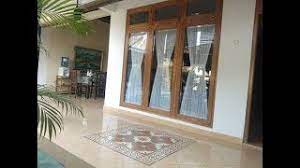 Jendela rumah model jungkit sangat cocok ditempatkan di berbagai area di rumah, termasuk juga untuk tempat yang tinggi dengan model yang lebih rendah untuk kamar mandi dan toilet. Desain Jendela Kamar Depan Rumah Moderen Minimalis Youtube
