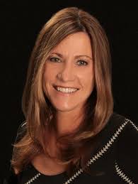 Lisa Fletcher's Instagram, Twitter & Facebook