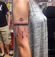 armband tattoo with diamonds elmasli kol bandi dovmesi tatoo
