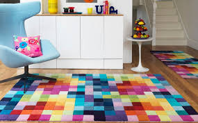 18 Rooms With Colorful Rugs Geometric Decor Colorful Rugs Geometric Living Room
