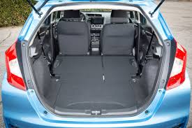 The vehicle has 1.3i litre benzine engine. Honda Jazz Dynamic Test Der Praktischste Mini Sportler Speed Heads