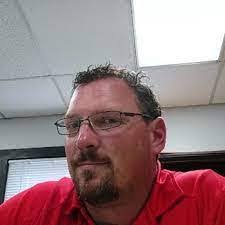 Derek Lymer's Instagram, Twitter & Facebook