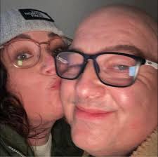 Looking for recommendations of tattoo studio in Weston, to do realistic  tattoo of the waterfall. Please add a picture, if possible of tattoos from  the place. Thank you 🙏