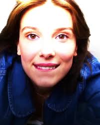 HER EYES HER EYES!!! I'M BARKING😩