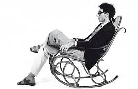 Condividi nel 1981 franco battiato incide. Battiato La Voce Del Padrone Il Libro Di Fabio Zuffanti