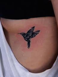 Bird Tattoo On Ribs 40 Sexiest Rib Tattoos For Girls Hummingbird Tattoo Bird Tattoo Ribs Rib Tattoo