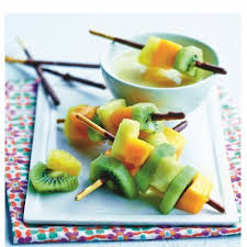 Fruits En Brochette Pour Fondue De Chocolat Pour Fondue De Chocolat Recette Brochette Idee Recette Fondue Au Chocolat